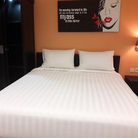 Melody Guest House Cilegon Exterior photo