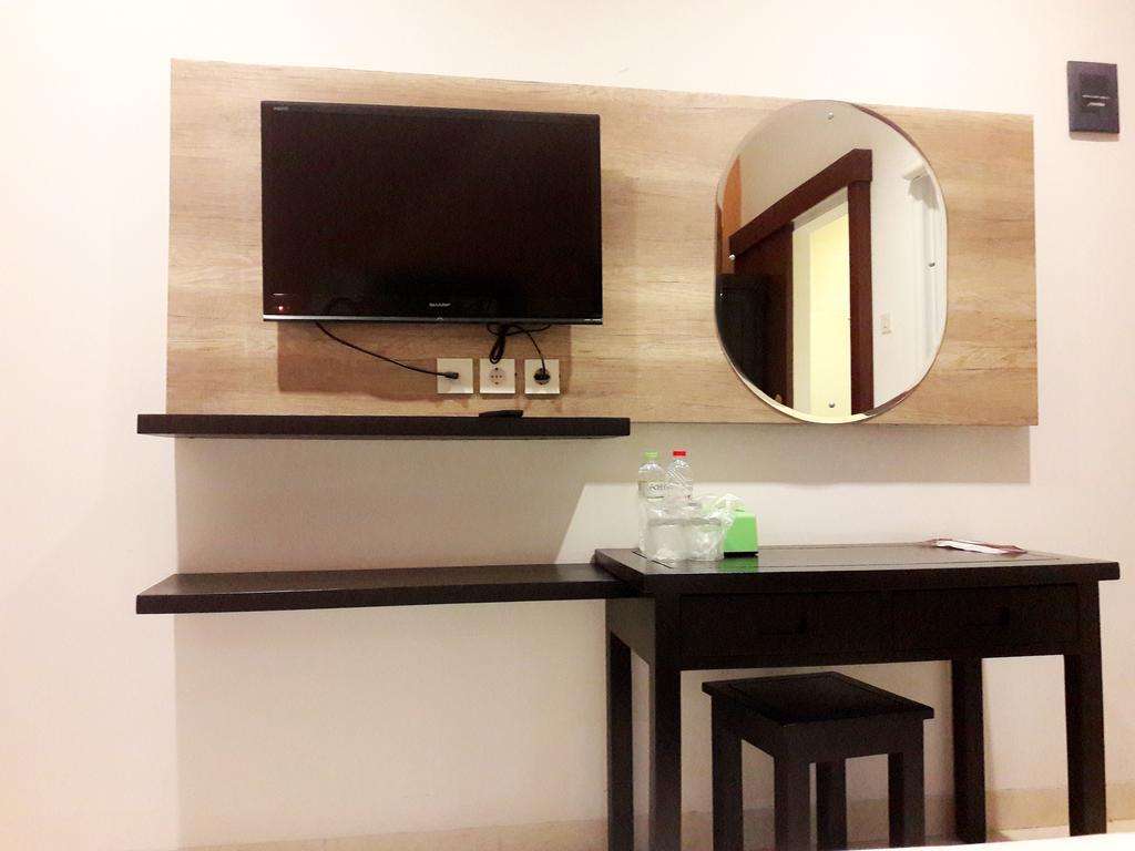 Melody Guest House Cilegon Exterior photo