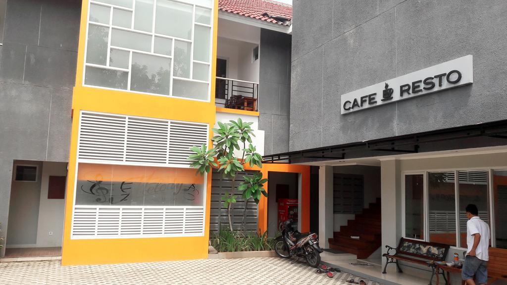 Melody Guest House Cilegon Exterior photo